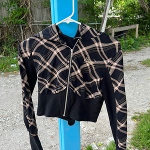 I am gia cropped sweater